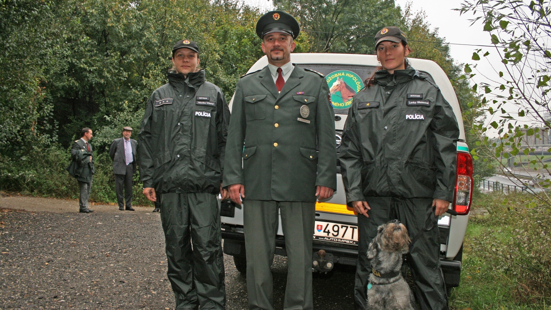 Swiss help Slovaks with rescue dog training